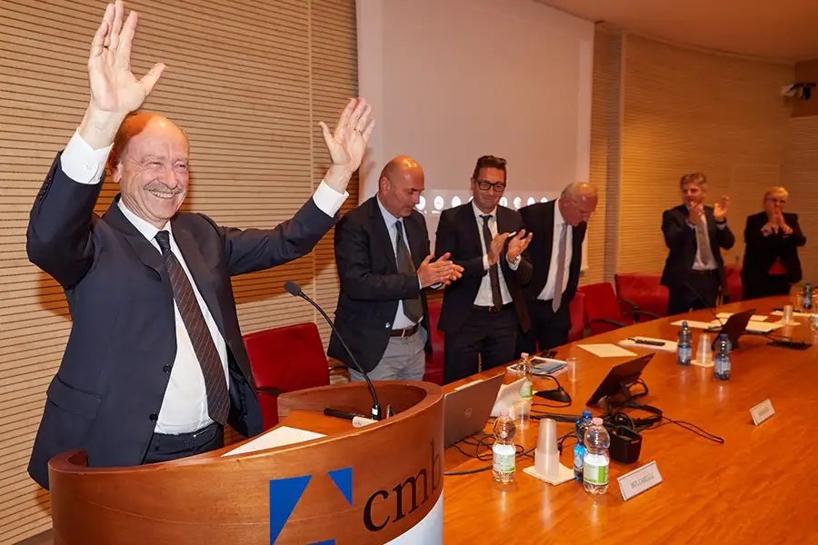Carlo-Zini-saluta-CMB